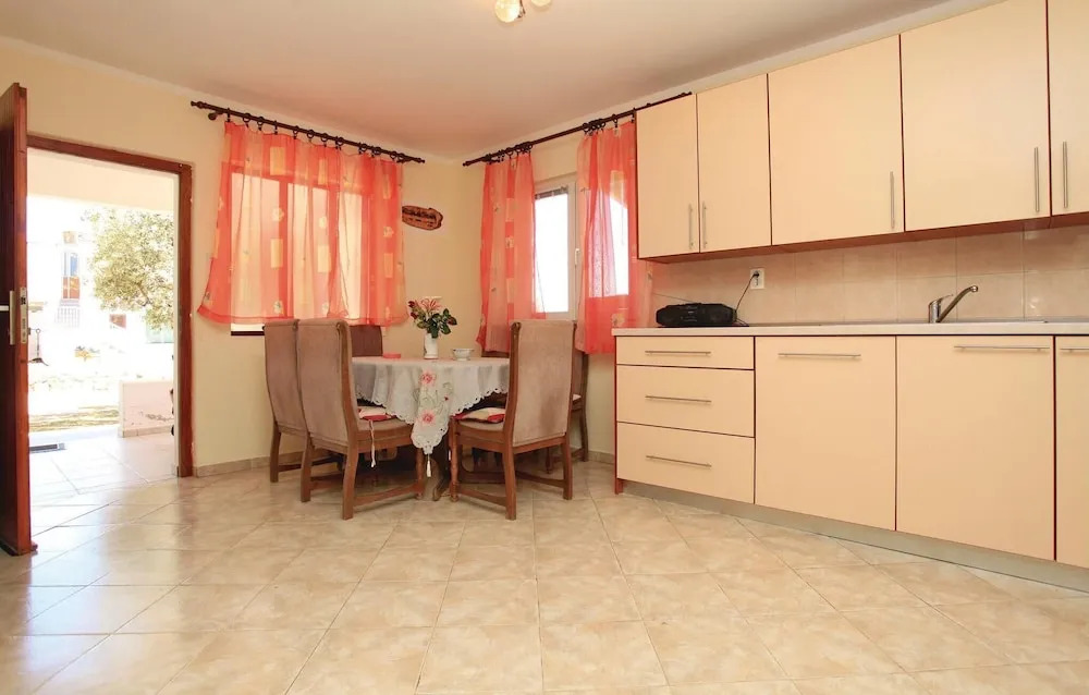 Beautiful Home in Pelegrin With Wifi and 3 Bedrooms
