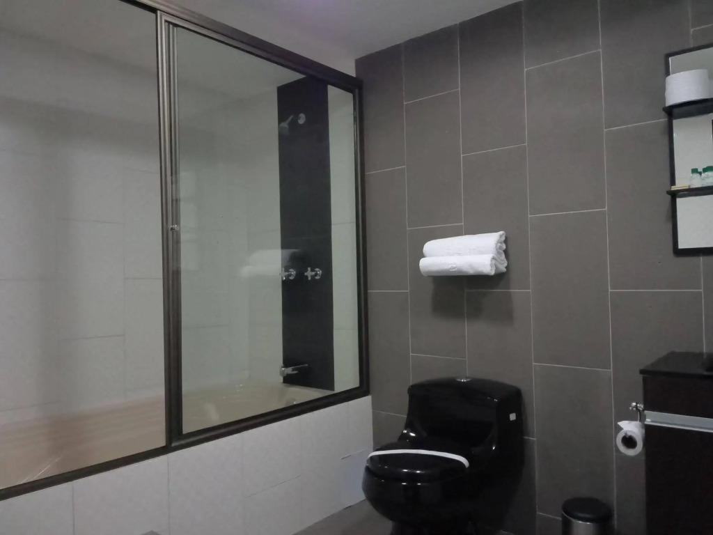 Hotel Calasanz Real