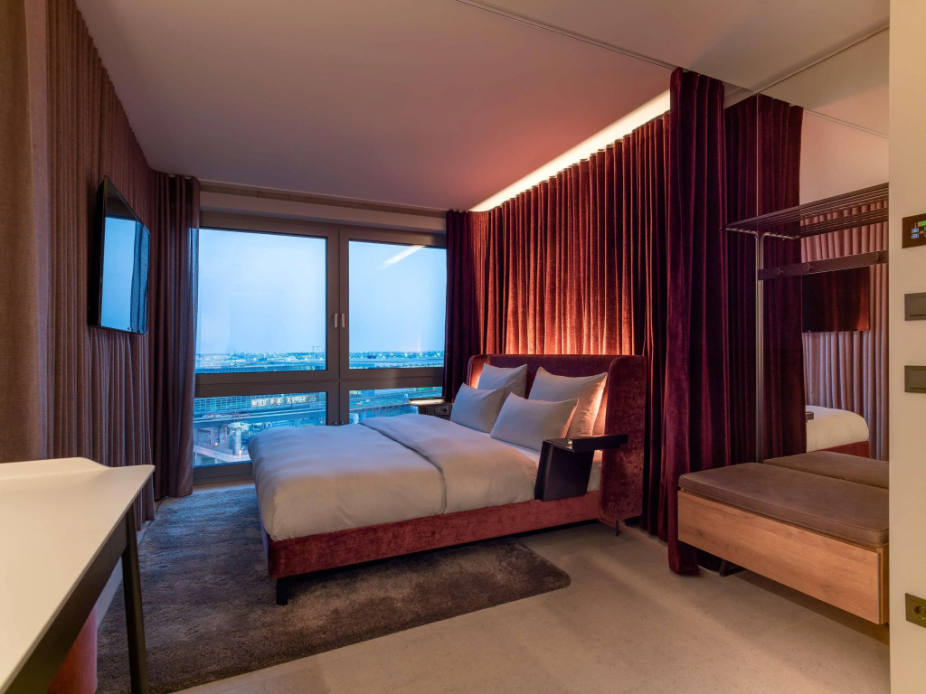 bmine Frankfurt Airport, WorldHotels Crafted