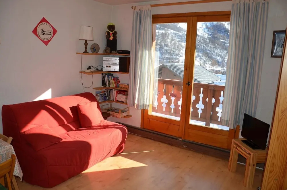 Studio Cabin 4 People 1 Exposed South