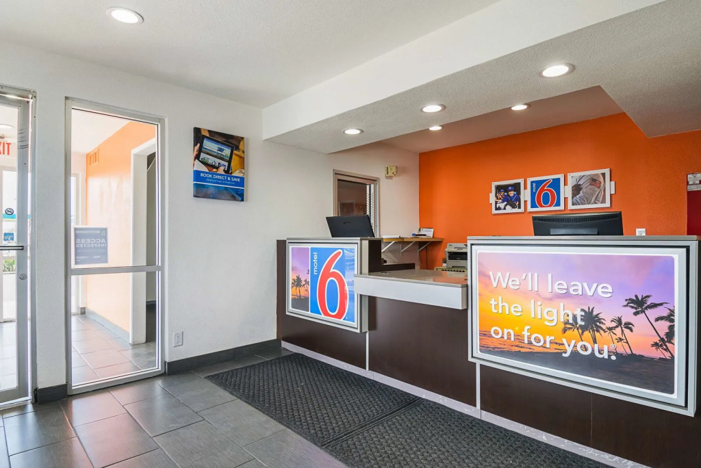 Motel 6 Lost Hills CA