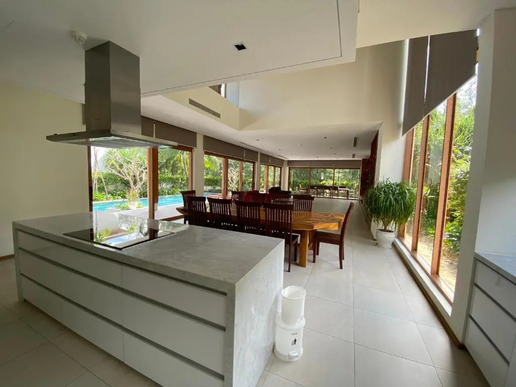 Biệt thự 4 phòng ngủ trong khu resort 5 sao cao cấp