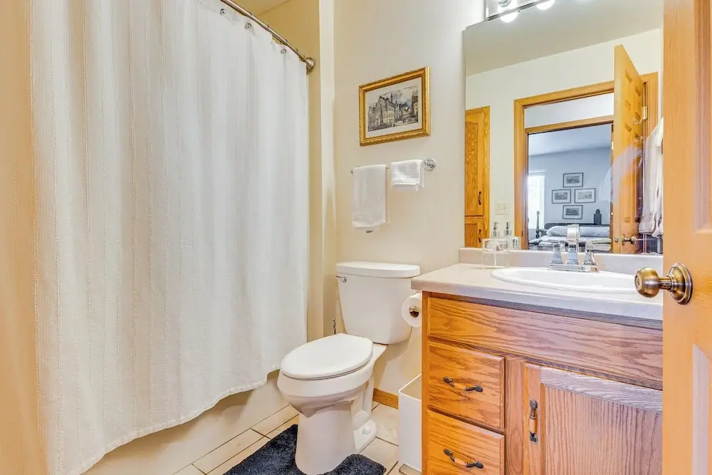 2 Mi to Lake Michigan: Cozy Duplex w/ Private Yard
