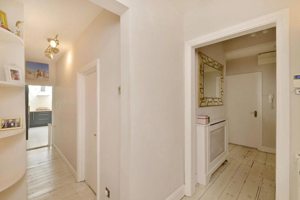 The Brent Studio - Charming 2bdr Flat With Parking and Garden