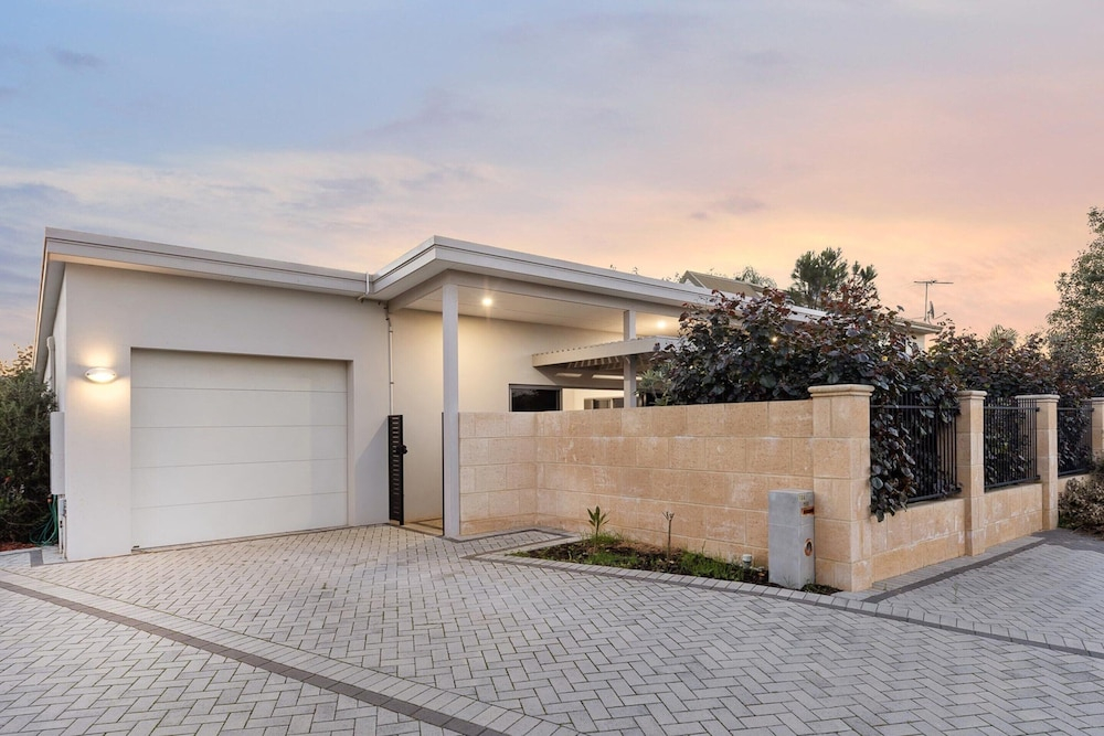 Spacious Family Home in Wannanup Mandurah