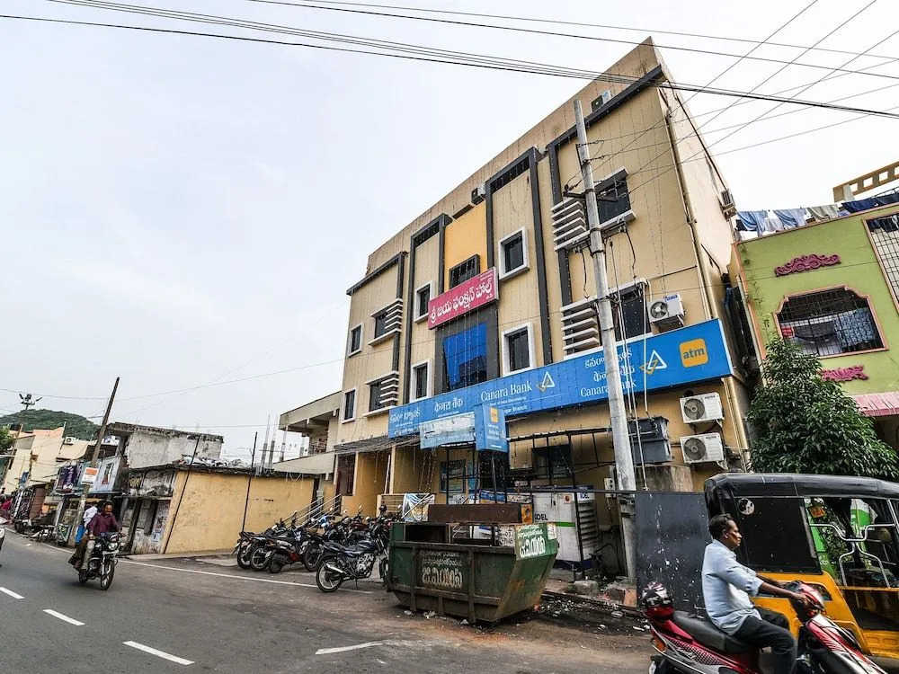 Oyo 16856 Sri Jaya Guesthouse