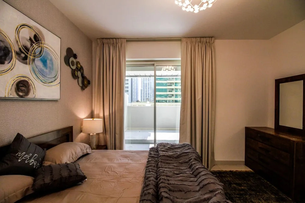 Yogi - Marina Marvel Luxurious 1BR Apt at Al Shera Tower