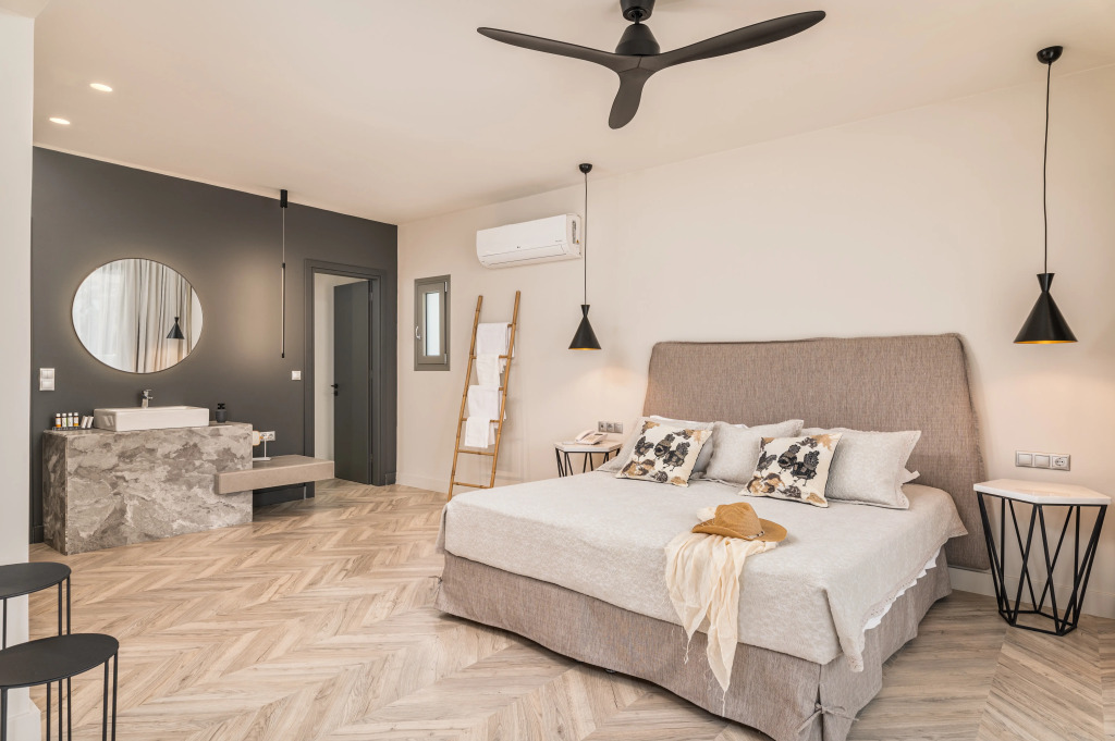 Ino Hotel & Suites
