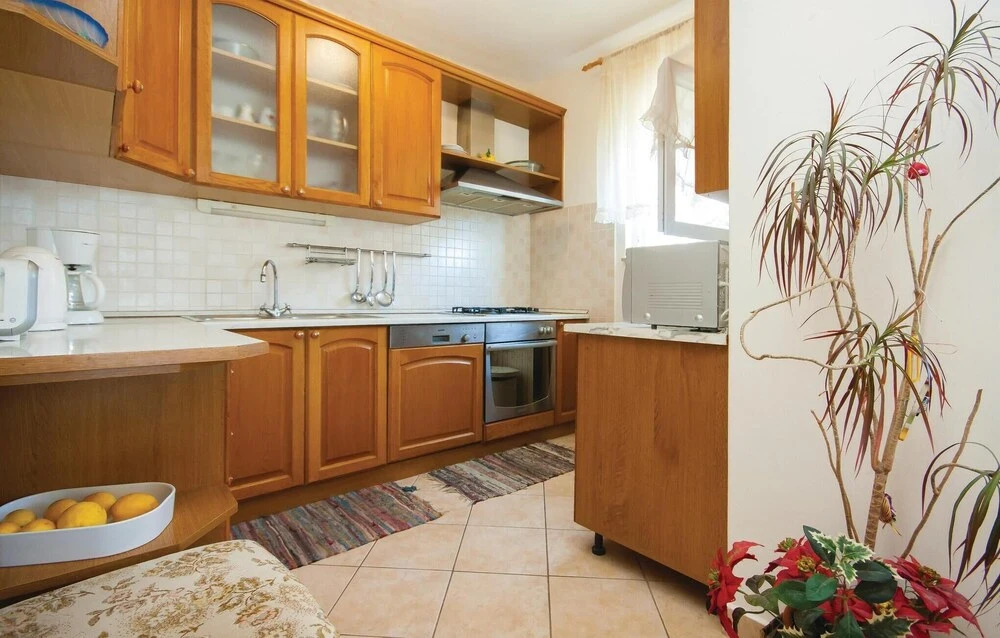 Awesome Home in Brodarica With Wifi and 3 Bedrooms
