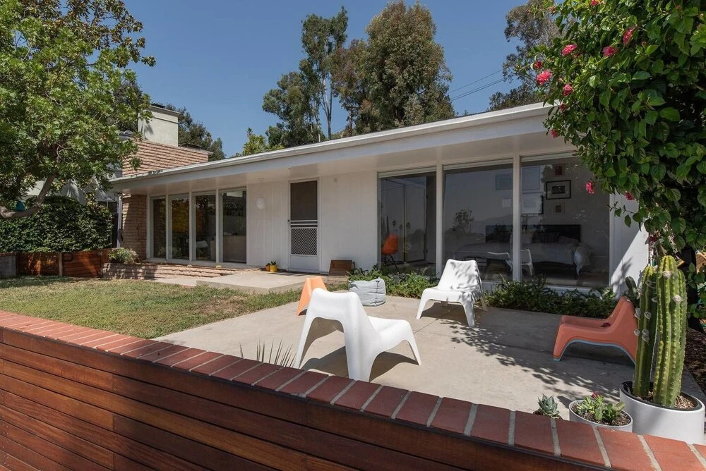 Mid-mod Pool Home With Palm Springs Vibe 2bdr