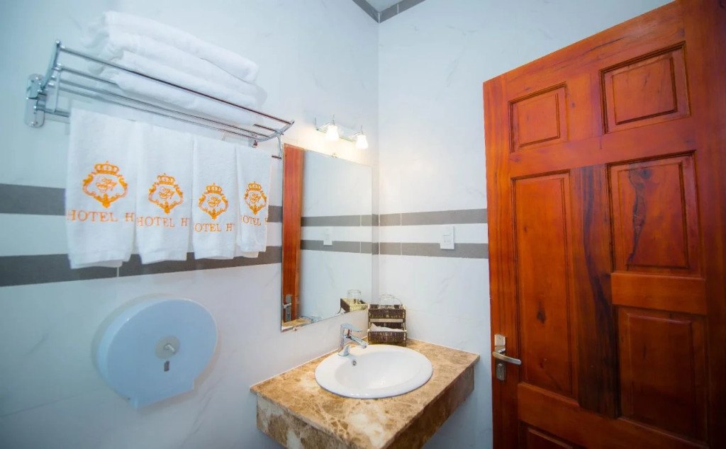 Hồng Tùng Hotel