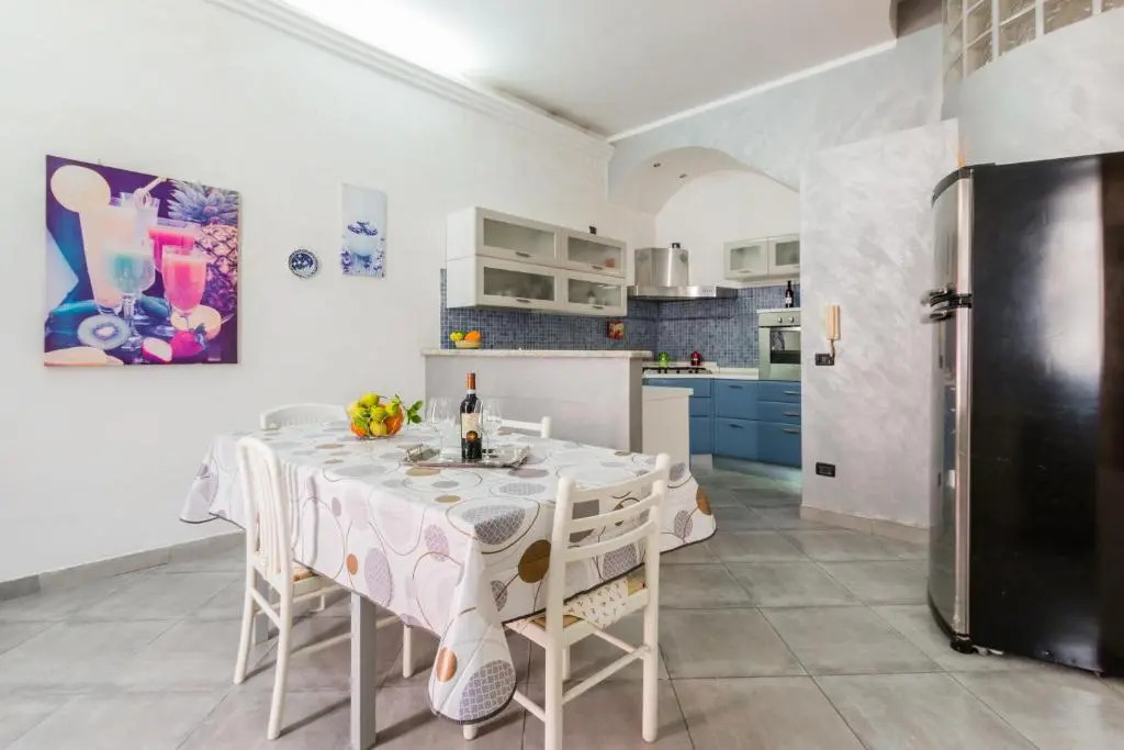 Lilla's house near the beach, parking & wifi