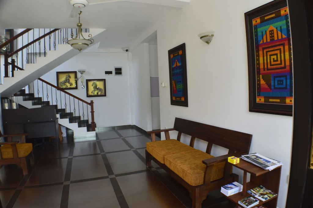 Villa Baywatch, Rumassala