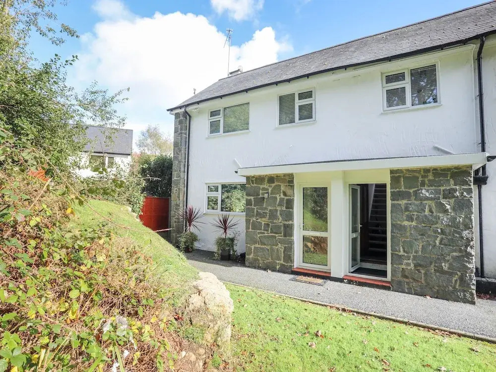 Yates Cottage