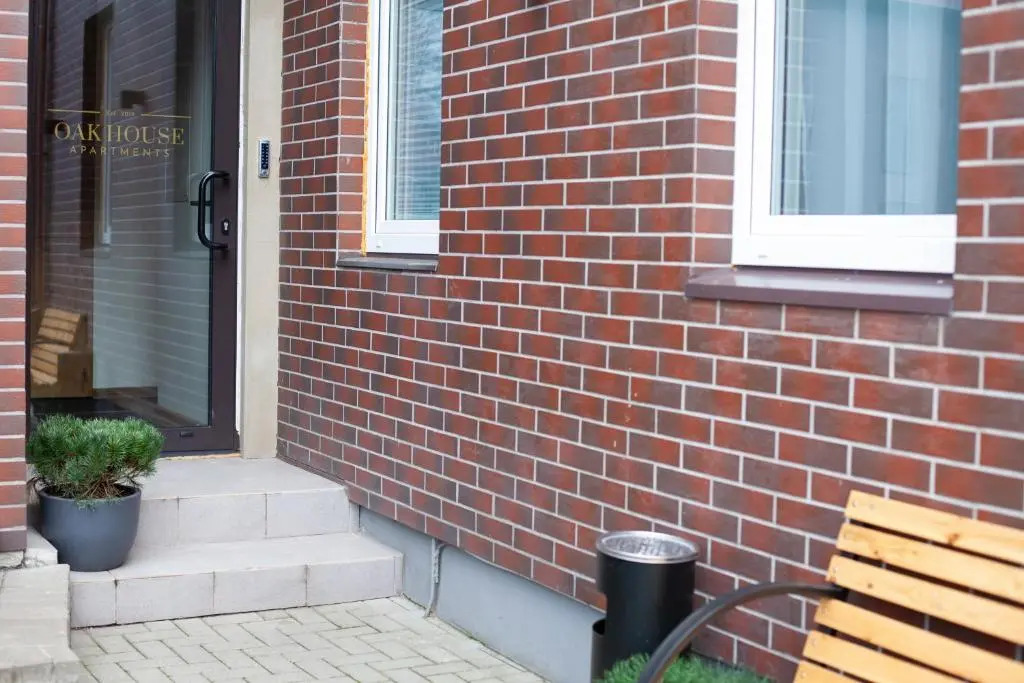 Oak house apartments