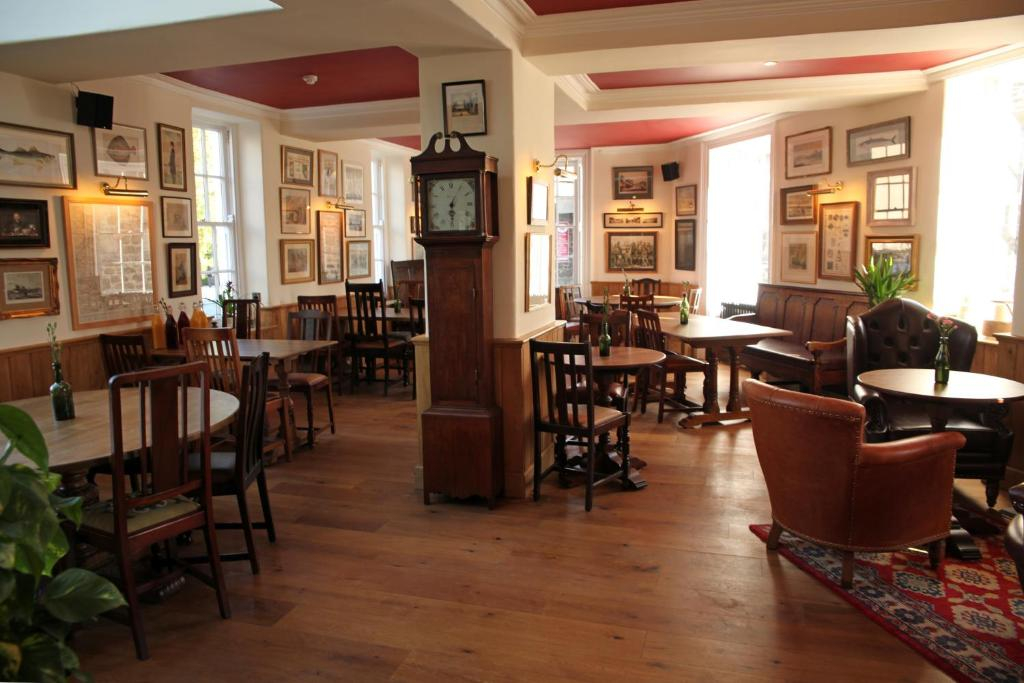 The Erskine Arms