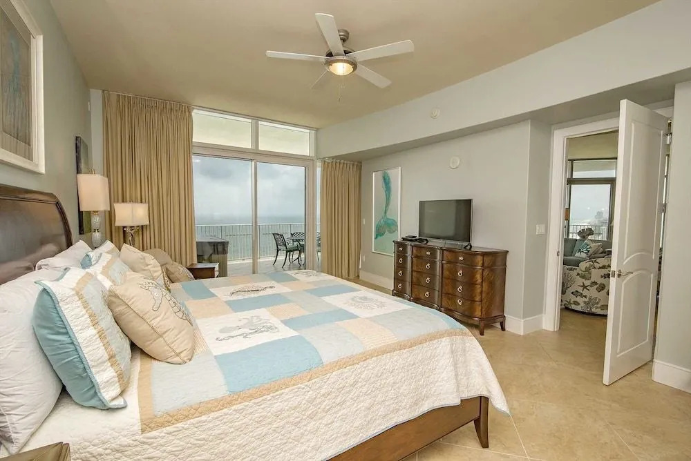 Turquoise Place 1909d 4 Bedrooms 4.5 Bathrooms Condo