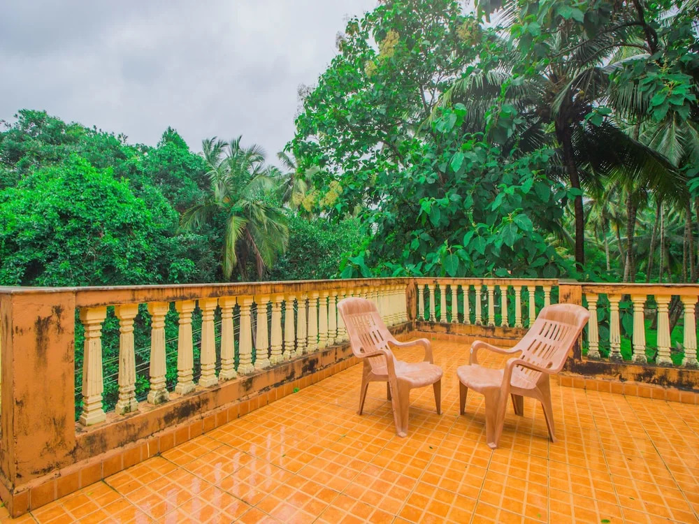 OYO 16580 Home Field View 2BHK Majorda