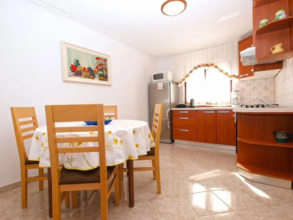 Apartment 1482