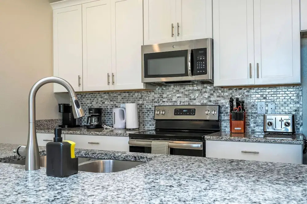 Storey Lake 4 BR With Private Pool