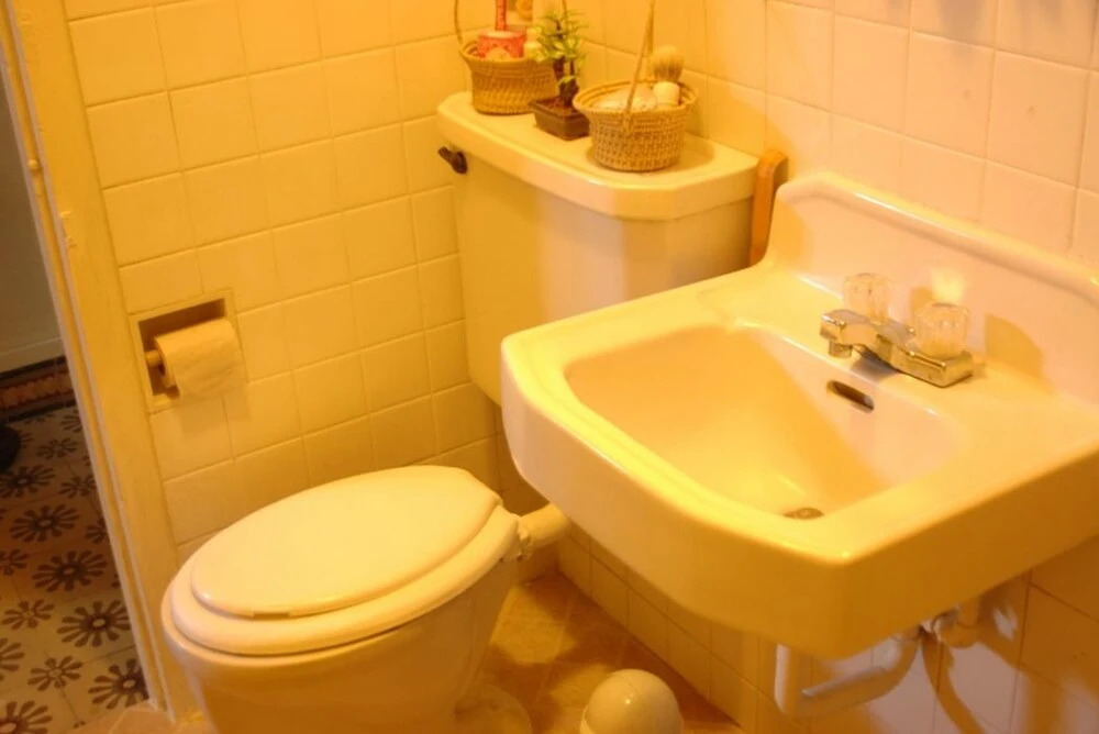Adrianos Hostal