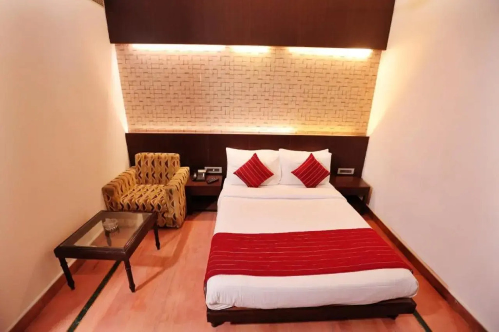 Hotel Panickers Residency - Near Ganga Ram & BLK Hospital - Karol Bagh