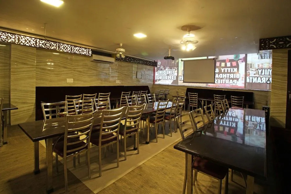 Hotel O LS BANQUET & ROOMS