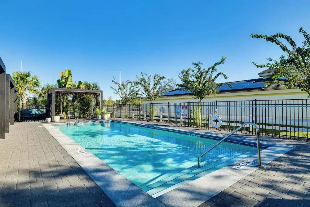 4 Mi to Disney! Pet-friendly Home w/ Pool Access