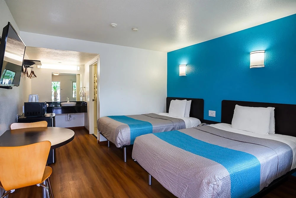 Motel 6-Ventura, CA - Downtown