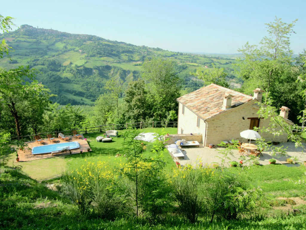Luxury Stay with Garden