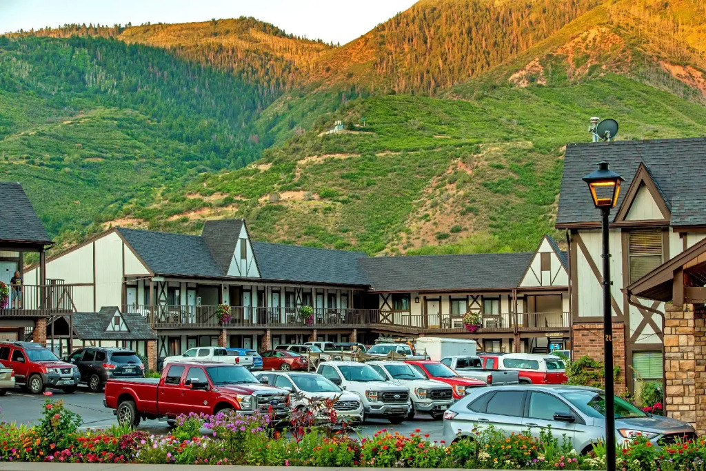 Silver Spruce Inn