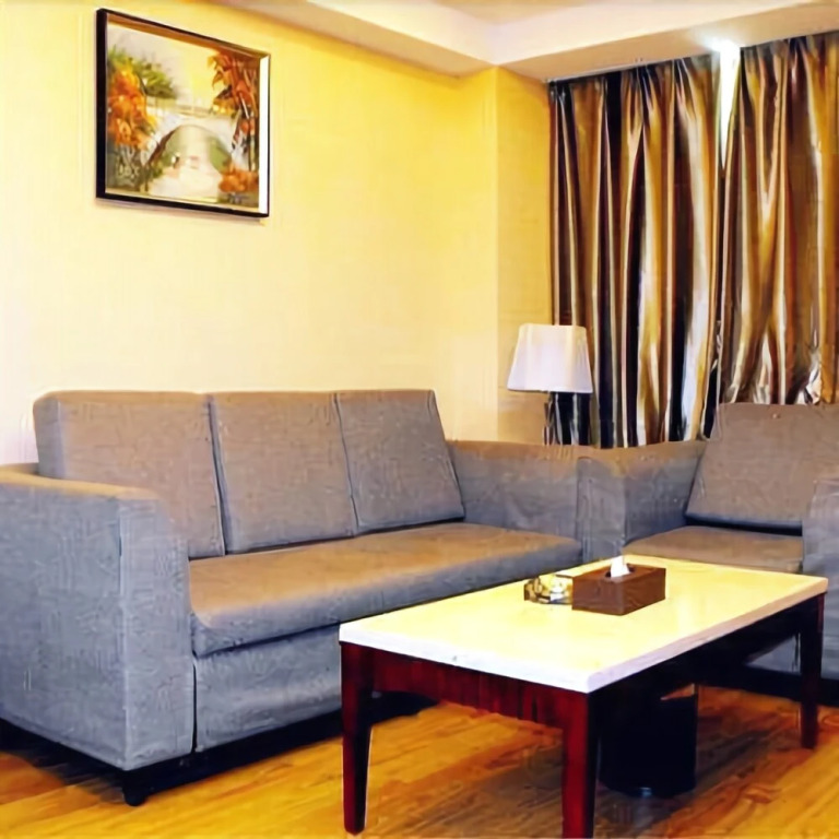 Huayun  Hotel (Heyuan Wanlongcheng Branch)