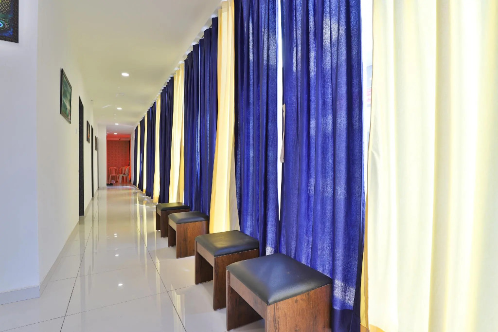 OYO 30540 Hotel Infinity
