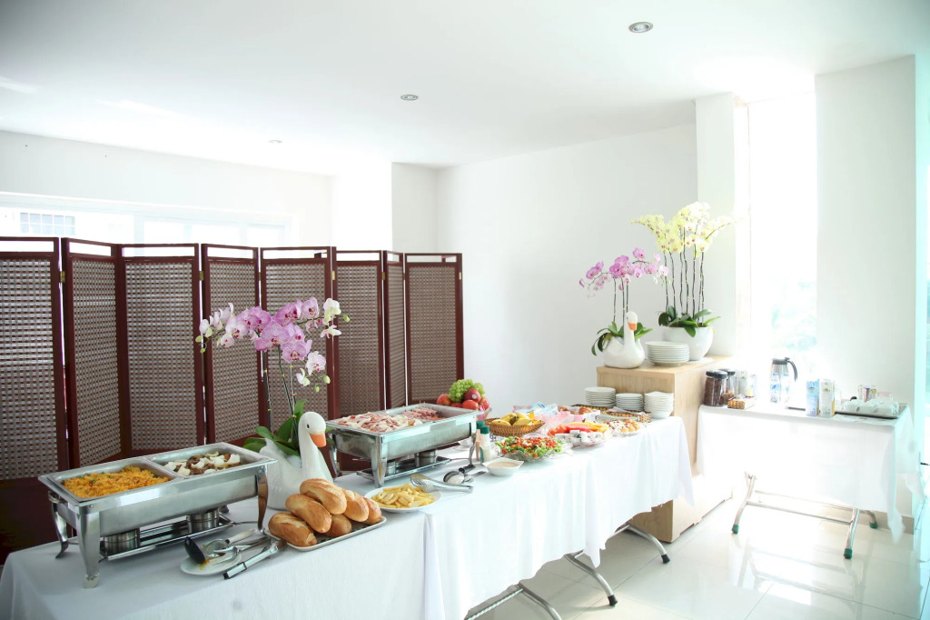Thien Ha Hotel and Apartment