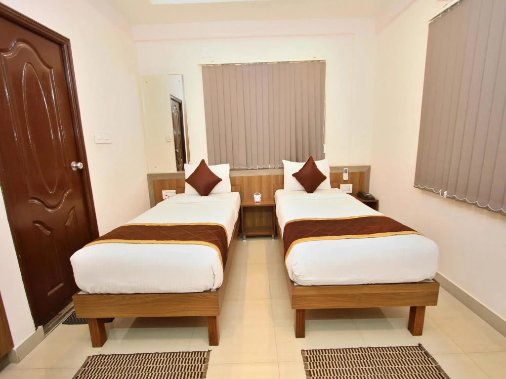 Oom Rooms Polo Inn By OYO Rooms