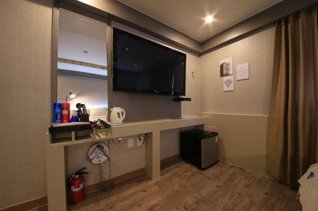 Hotel M Story