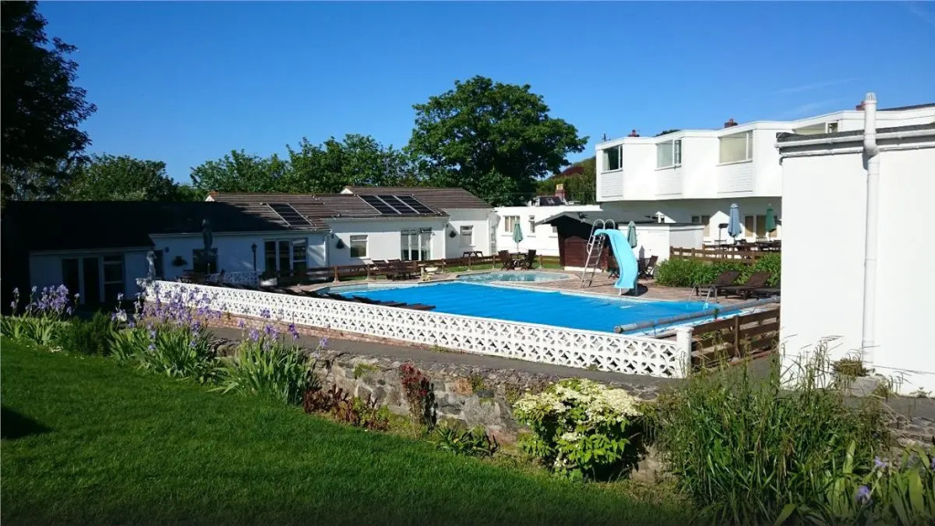 La Collinette Hotel, Cottages & Apartments