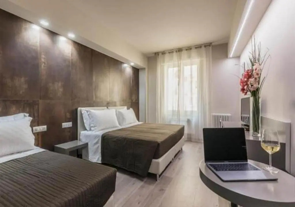 Astoria Deluxe rooms