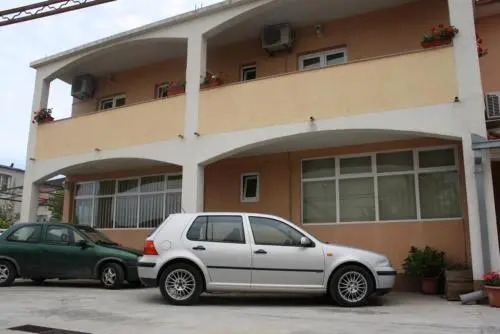 Apartments Miše
