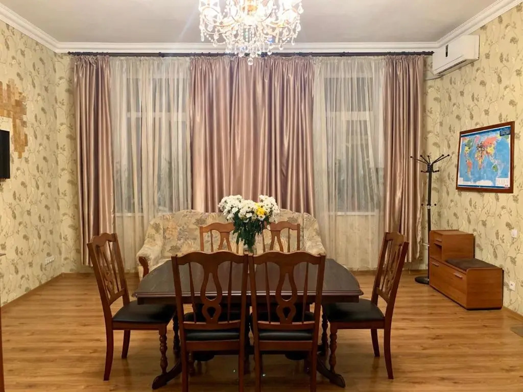 Apartment on Zhukovskogo