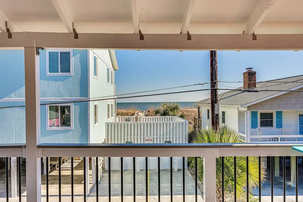 Ocean-view 'sea Gem' Bungalow: Steps to Beach!