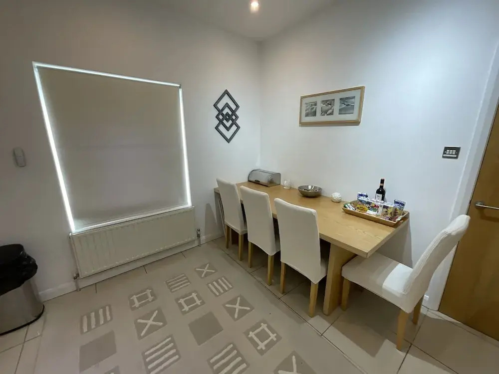 Earle House Serviced Apartments