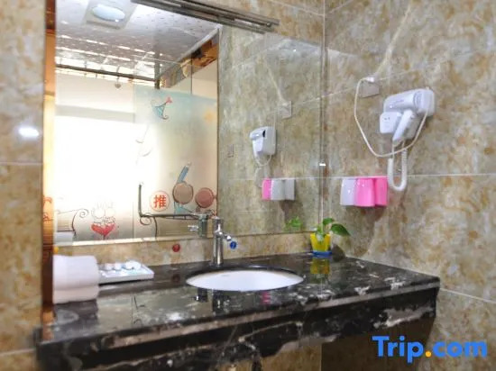 Yuxi Better Than Home Hotel