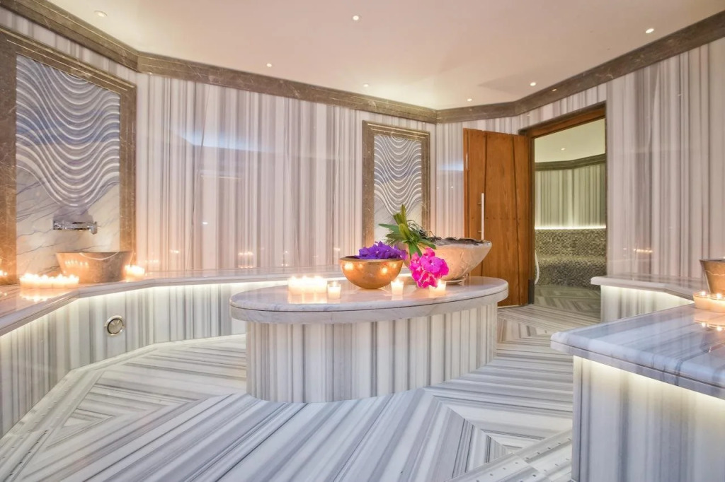 Four Seasons Hotel des Bergues Geneva