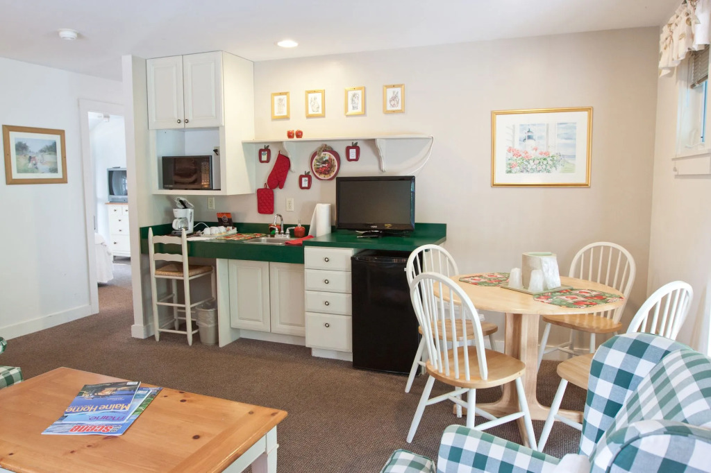 Mount Battie Inn