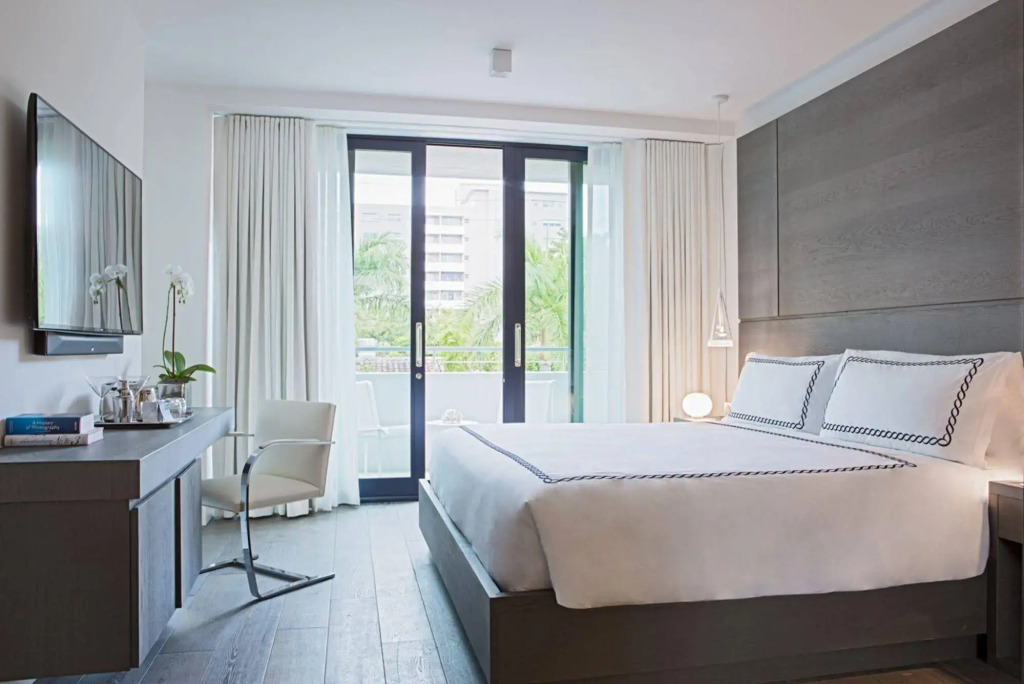 Gale South Beach, Curio Collection By Hilton