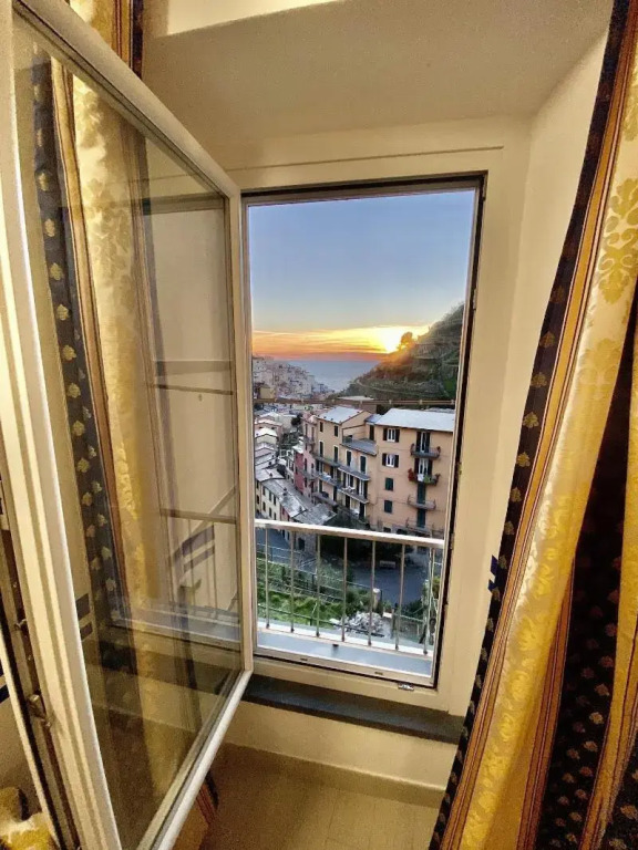 Giovanni Rooms Manarola