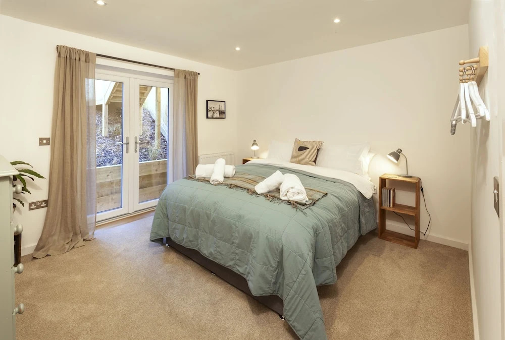 Appledore Home With Panoramic Estuary View