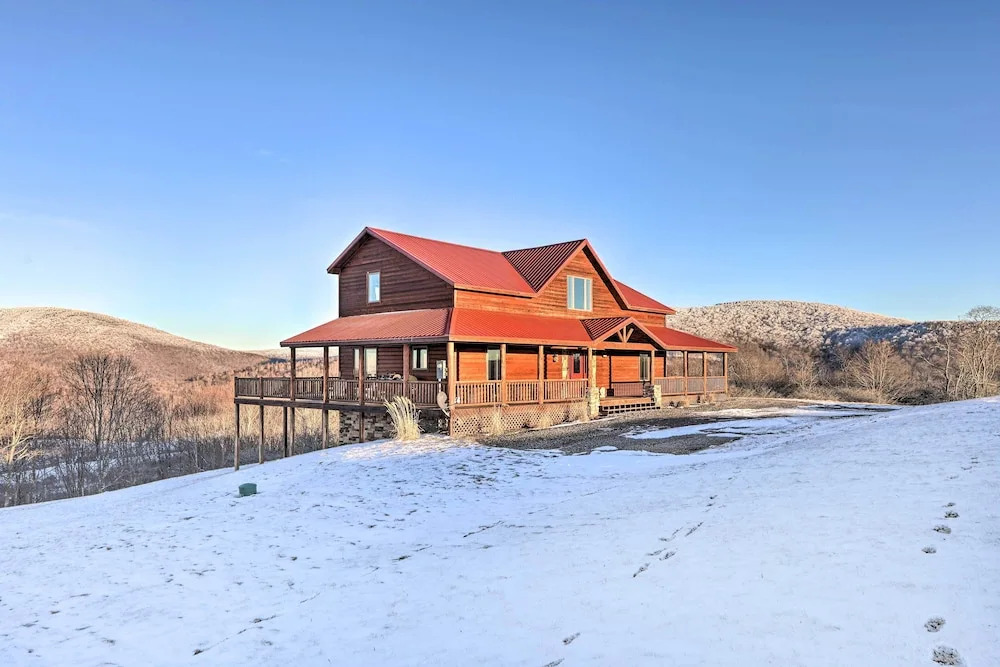 Spacious Slaty Fork Home ~ 12 Mi to Snowshoe