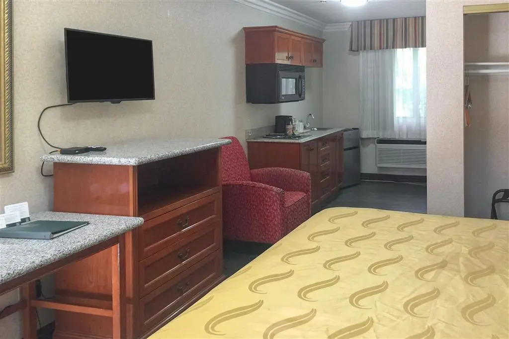 Quality Inn & Suites Oceanside Near Camp Pendleton